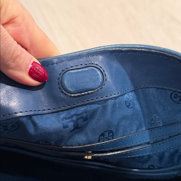 Tory Burch woven leather shoulder Bag - Picture 9 of 12